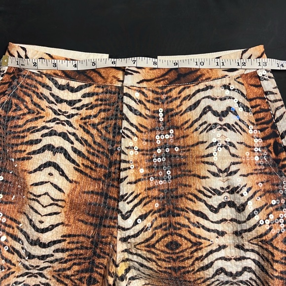 LE SUPERBE shorts size 2 - Picture 7 of 9